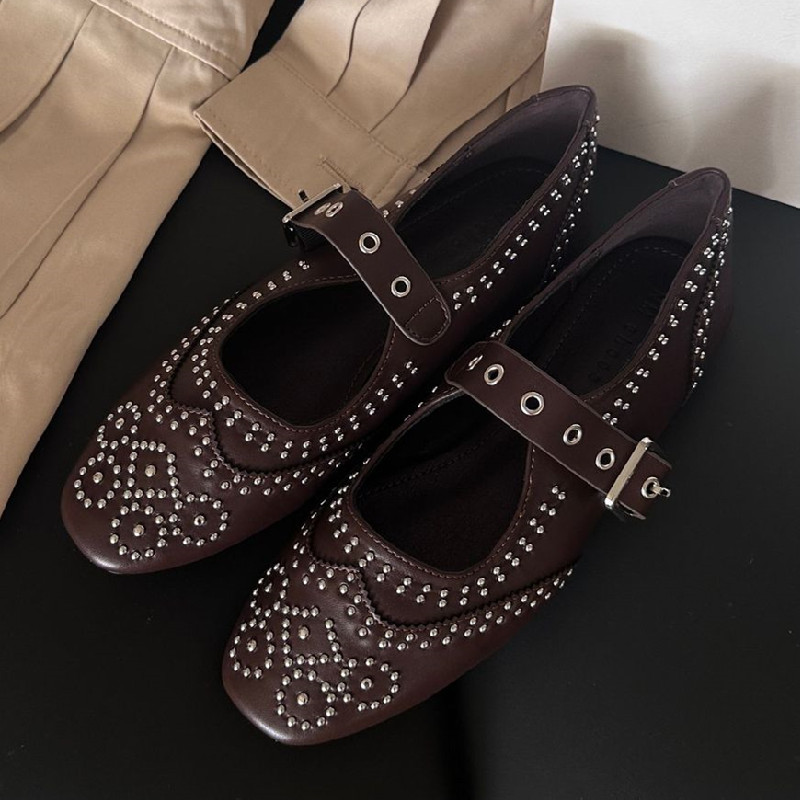 Retro Rivet Buckle Design Flat - Women Shoes Brands 评论和价格
