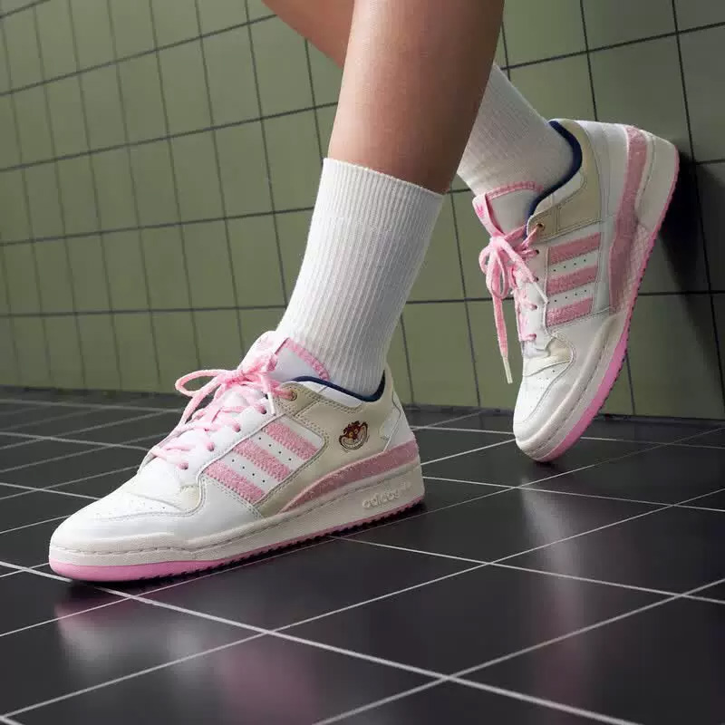 Adidas Clover x Disney collabo - Women Shoes Hong Kong 评论和价格